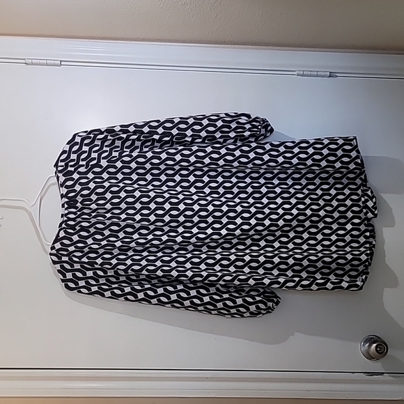 Mud Pie Women's Longsleeve Top Size Large Black & White - Picture 2 of 10